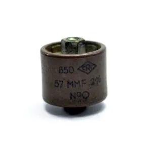 CAPACITOR 57pF 5KV CRL 850 CERÃMICO DE ALTO VOLTAJE .000057UF 5KV 57 MMF