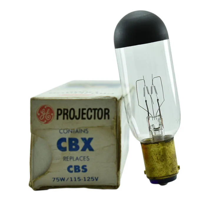 LÃ¡mpara General Electric CBX 75W 120V para proyector antiguo junto a su caja original vintage.