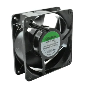 Detalle terminales planos del ventilador industrial Sunon 115V.