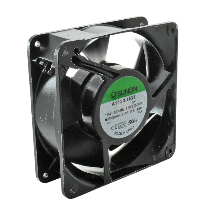 Detalle terminales planos del ventilador industrial Sunon 115V.